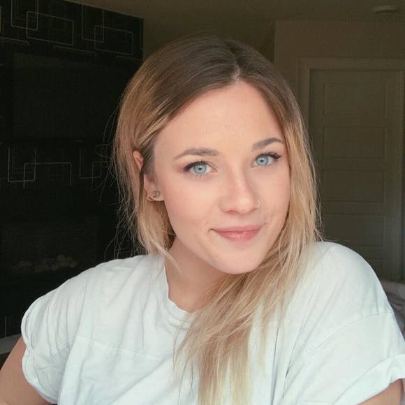 Meet your Posher, Maranda - Picture 1 of 1